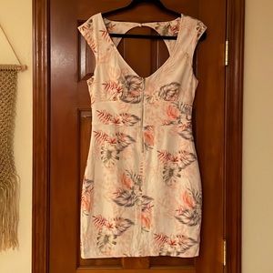 Guess dress size 6